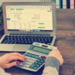 Sustainable Returns: The Impact of Financial Advisors in Eco-Friendly Investing, According to Brett Hartvigson