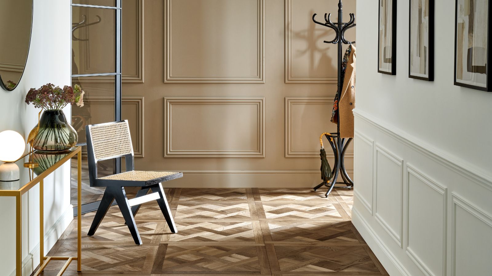 Hallway Panelling Brings Character and Depth to Transitional Spaces